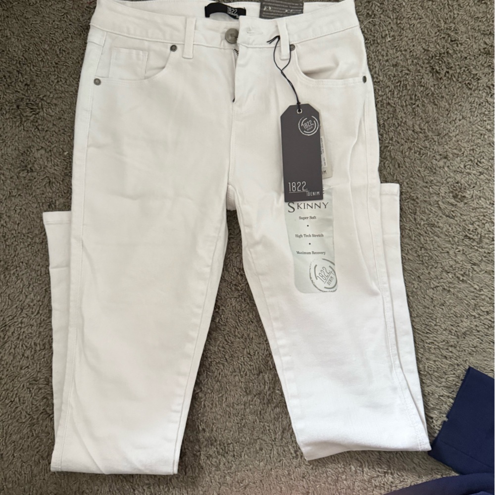 1822 Denim Classic White Jeans